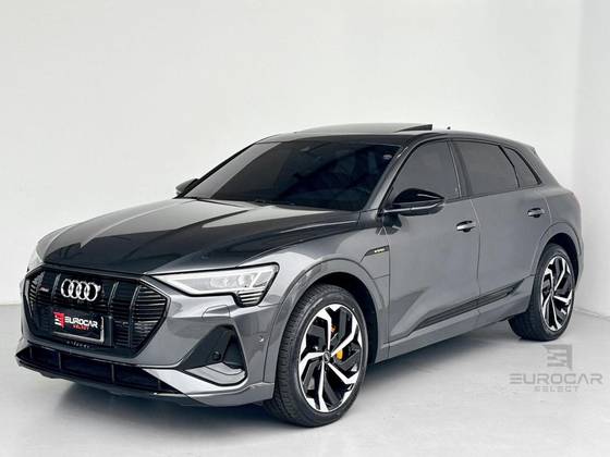 AUDI E-TRON ELÉTRICO PERFORMANCE BLACK QUATTRO AUDI E-TRON ELÉTRICO PERFORMANCE BLACK QUATTRO